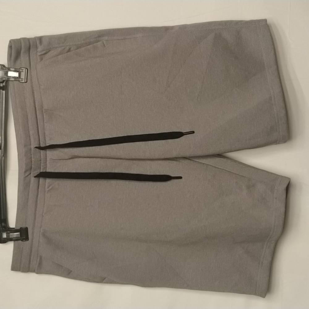 Swiss tech gray large athletic shorts with drawstring and pockets for men